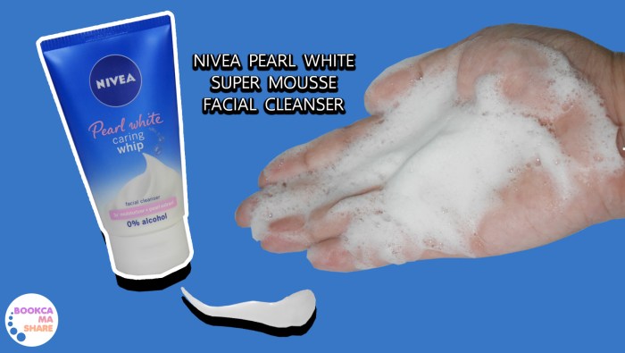 Nivea Pearl White Super Mousse Facial Cleanser