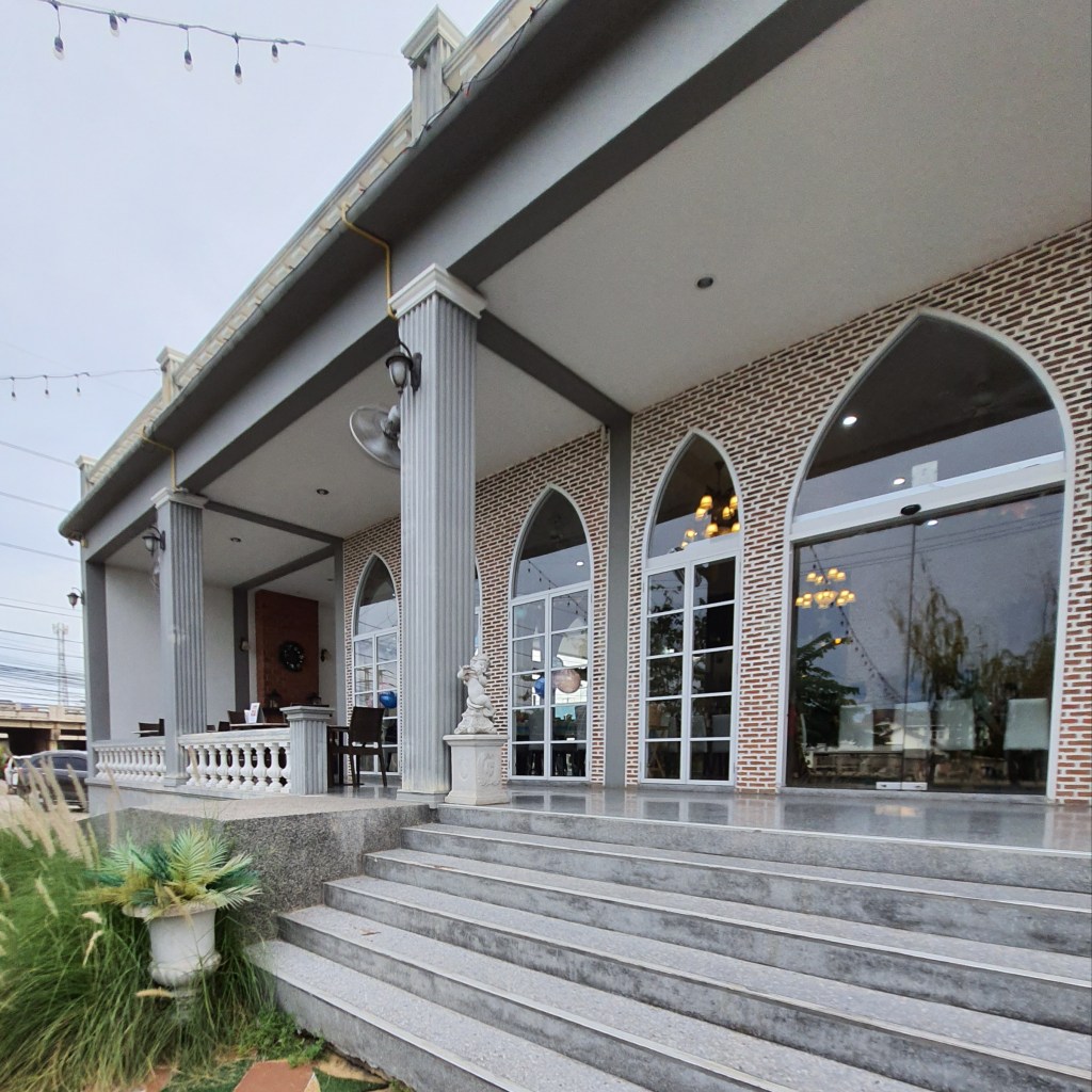 รีวิวร้านอาหาร "ขวัญข้าว ริเวอร์ไซด์" บรรยากาศดี อาหารอร่อย เหมาะกับ ครอบครัว review pantip wongnai chill painai พันทิป ชิลไปไหน